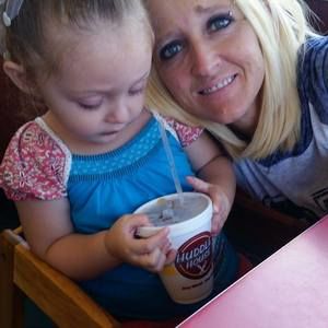 Meet your Posher, Stephanie